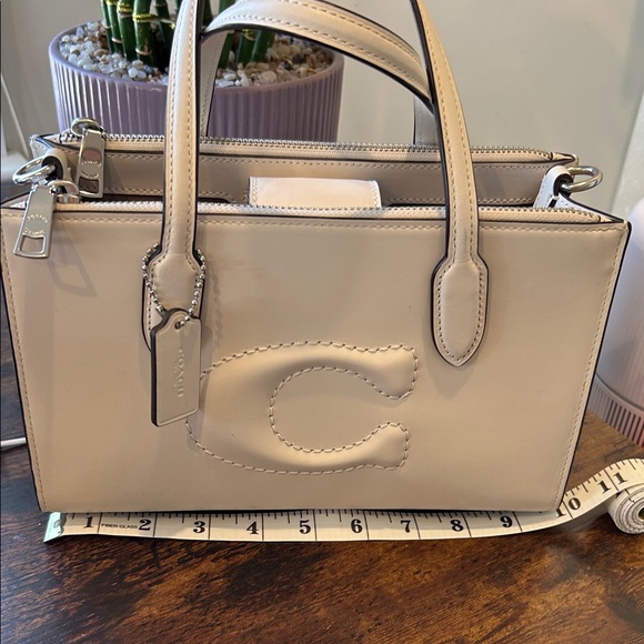 Coach Chalk Smooth Leather Small Tote with Matching Pebbled Wallet - Picture 2 of 12